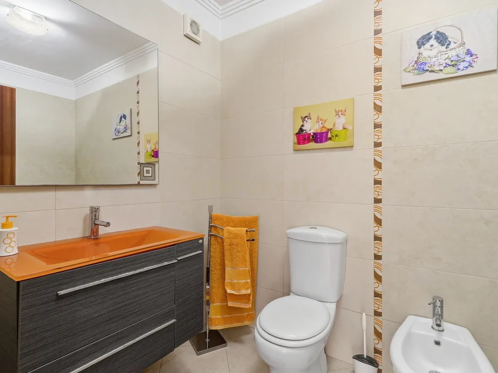 Apartamento T3 com terraço e churrasqueira – Merceana, Alenquer - Image 21