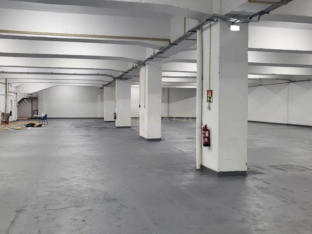 Armazém em Sacavem com 1250 m com uma Rampa para viaturas - Image 14