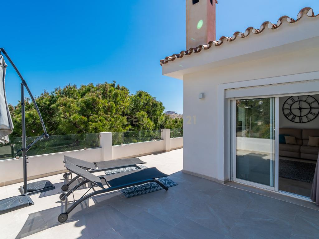 Moradia renovada com vista para o mar e perto da praia – Torreblanca, Fuengirola - Image 44