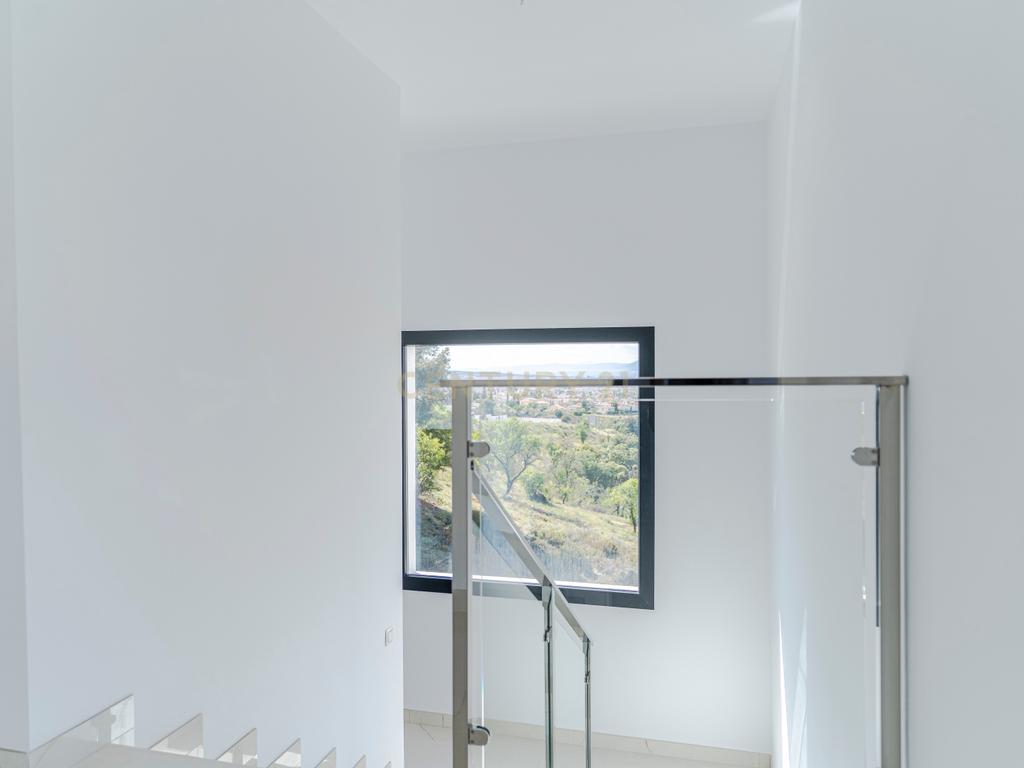  - Image 13
