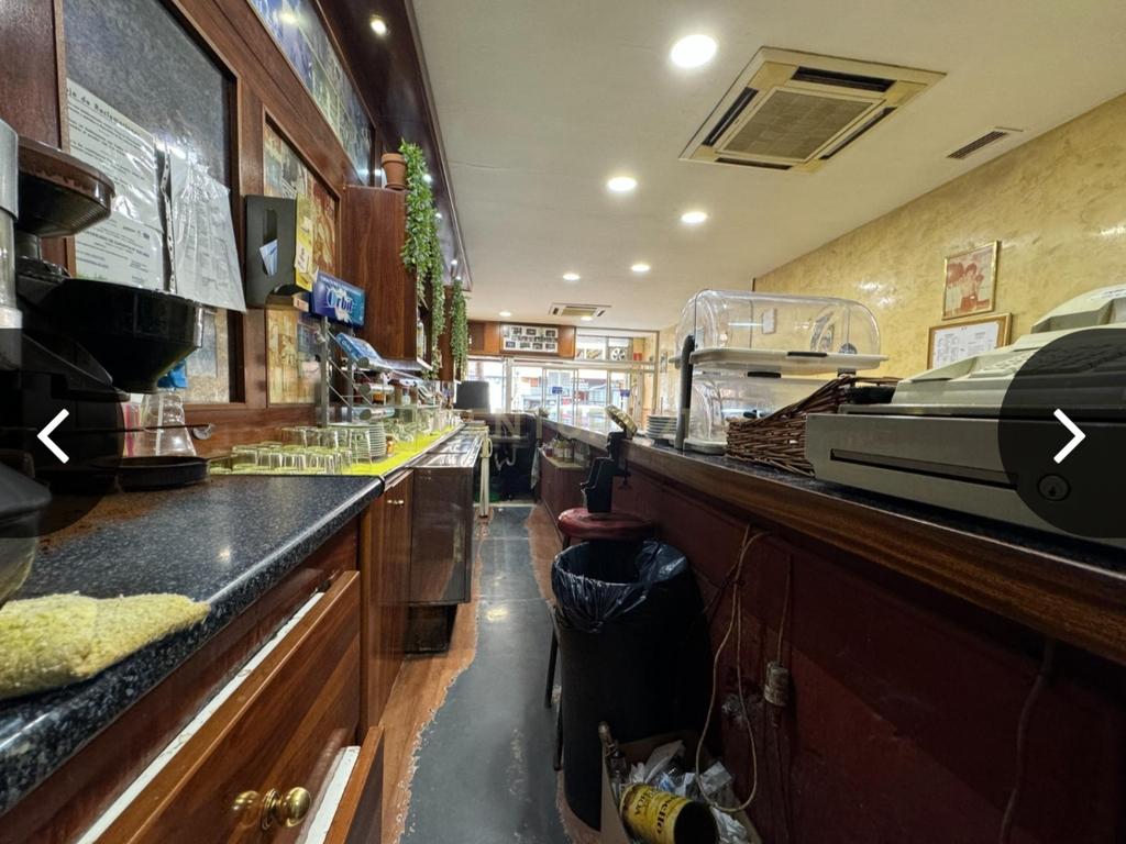 Vende-se espaço comercial na Rua Francesc Martí i Mora, 63 - Image 17