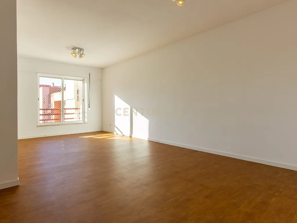 Apartamento T3, Lisboa, com um lugar de parqueamento e arrecadação. Oportunidade Única! - Image 21