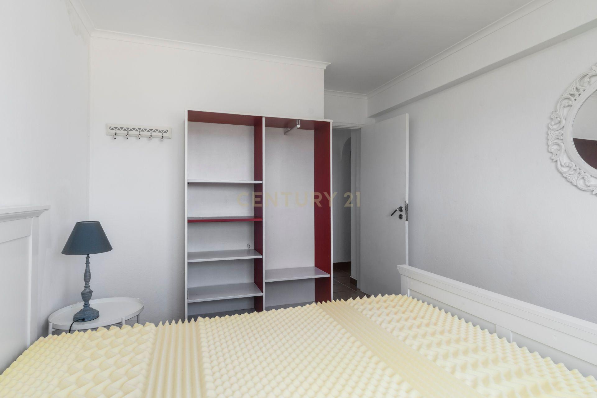 Apartamento T3 para Arrendamento no Coração de Tavira - Image 6