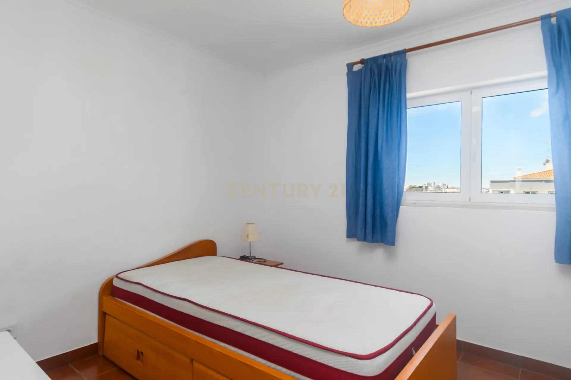 Apartamento T3 para Arrendamento no Coração de Tavira - Image 10