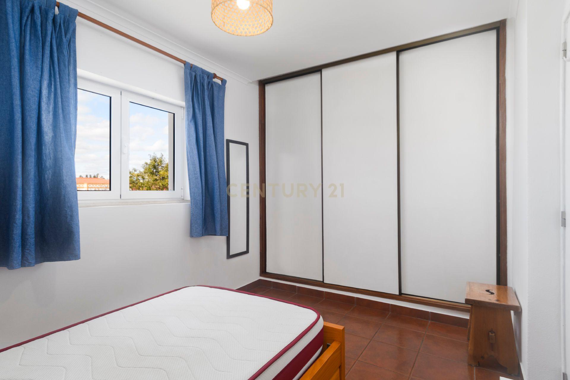 Apartamento T3 para Arrendamento no Coração de Tavira - Image 9