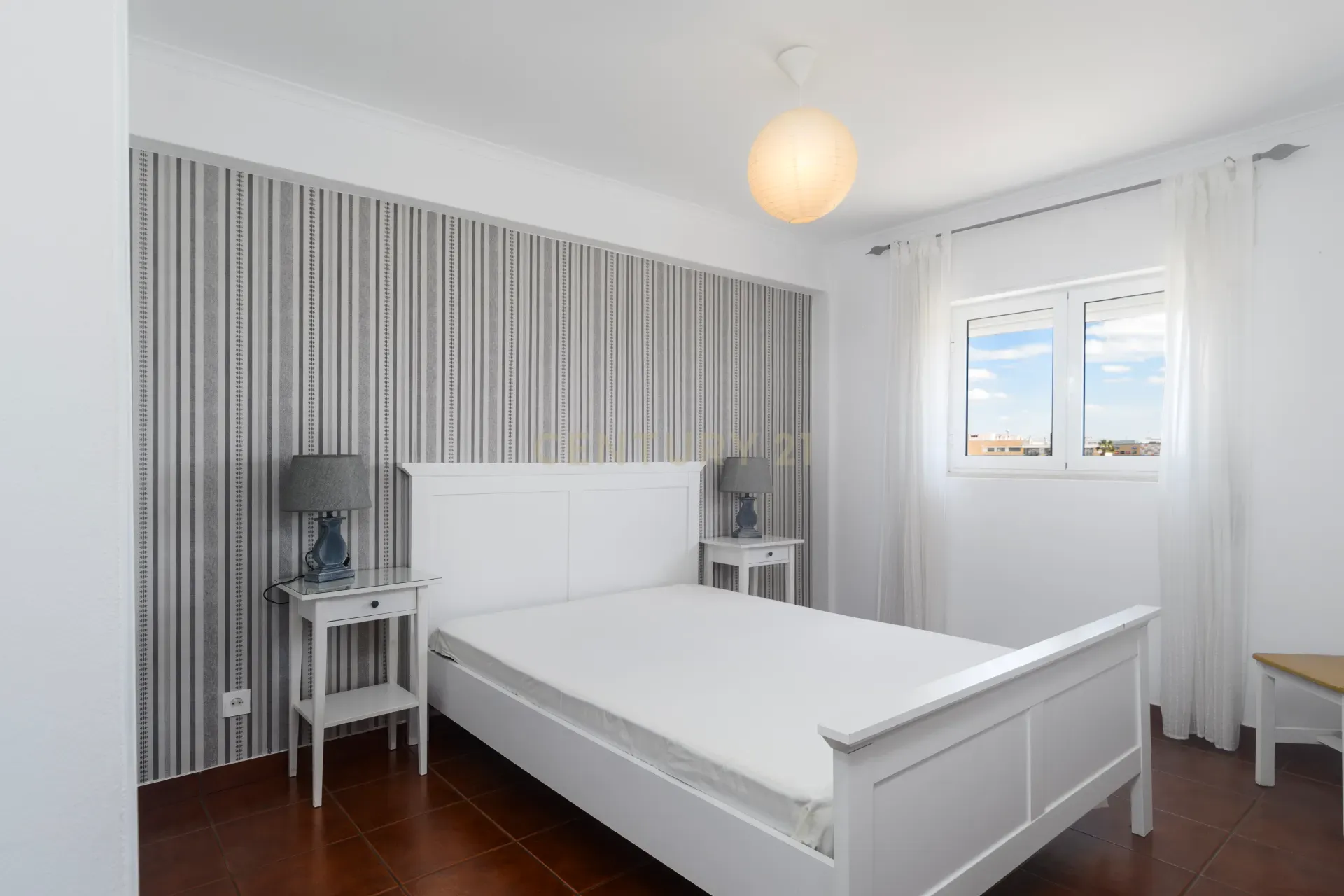 Apartamento T3 para Arrendamento no Coração de Tavira - Image 13
