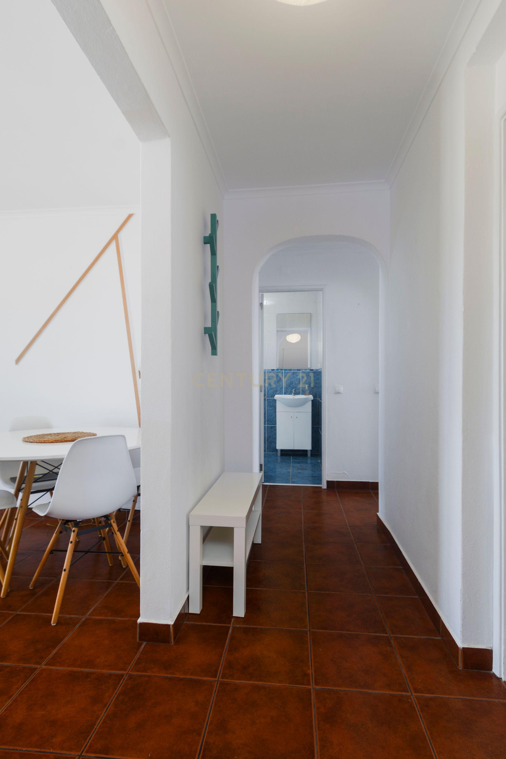 Apartamento T3 para Arrendamento no Coração de Tavira - Image 15