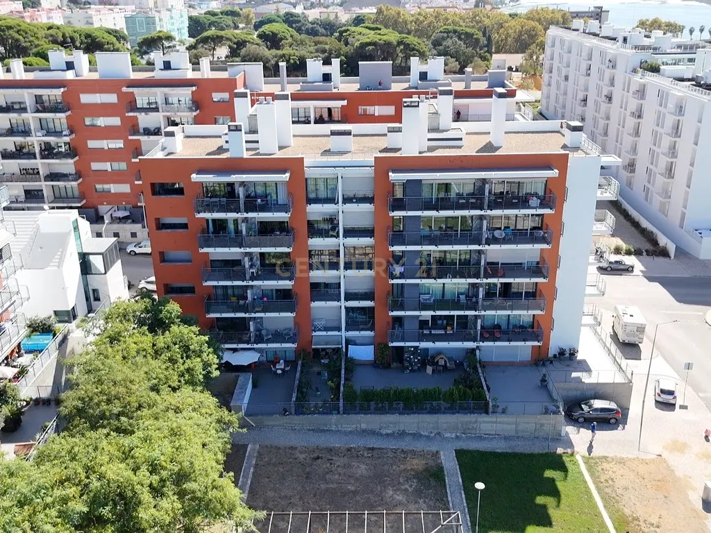 ✨ T3 de Excelência com Vista para a Baía do Seixal, Ponte 25 de Abril e Lisboa - Image 38