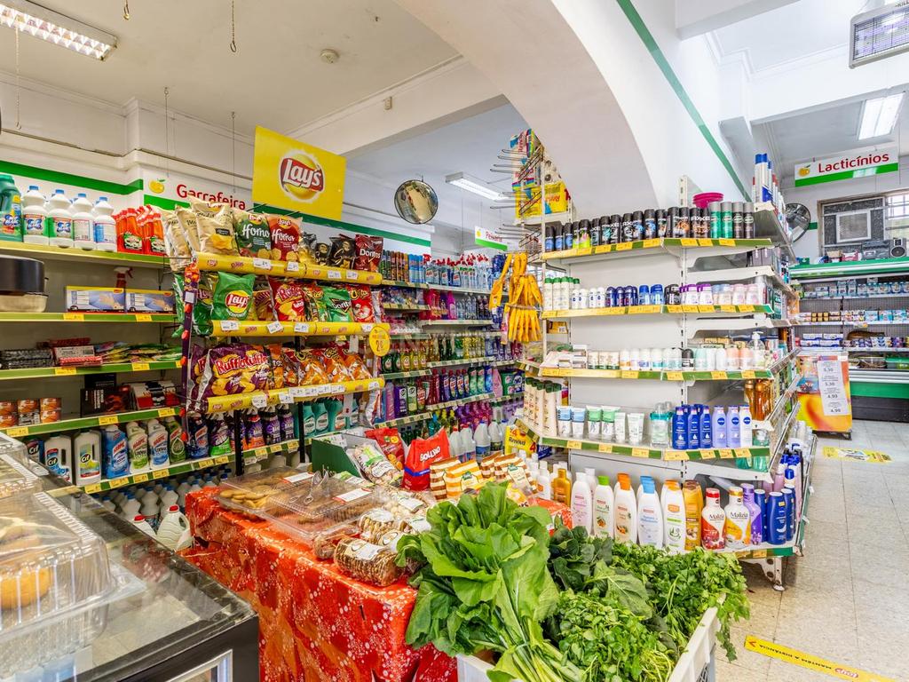 Supermercado em Vale de Figueira Bobadela - Image 14