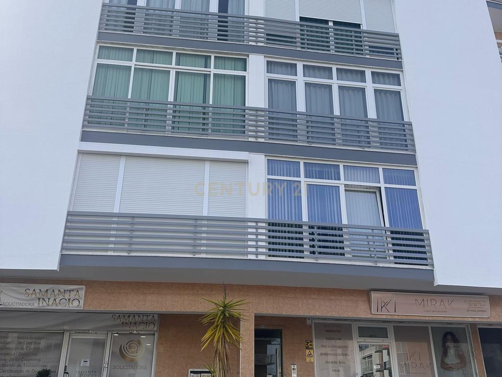 Apartamento T3 em Vialonga, com Garagem e Elevador - Image 25