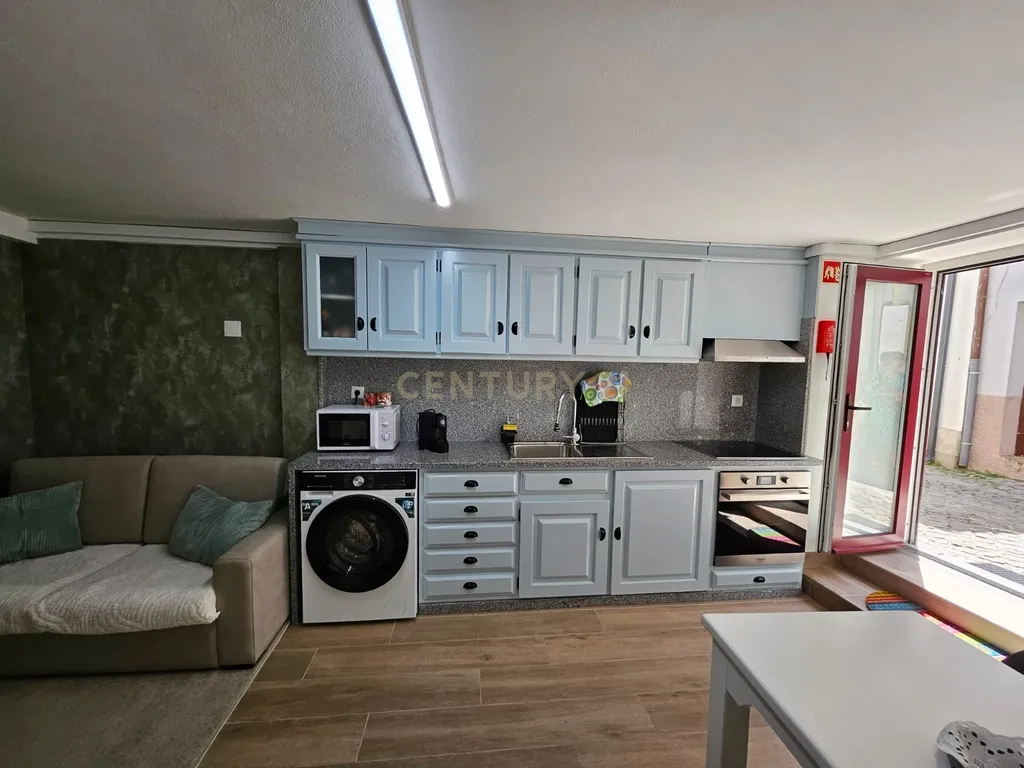 Moradia T2 com Alojamento Local no Douro Vinhateiro – Conforto, Charme e Investimento - Image 3