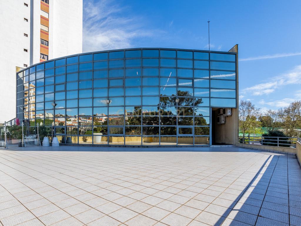 Edifício Comercial em Carnaxide - 5 Pisos - Image 50