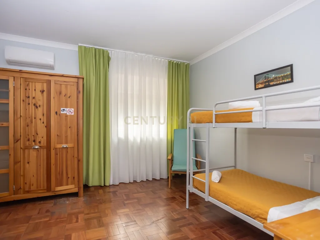 Fantástica Moradia Versátil com Piscina e Jardim, junto a serra da Arrábida – Setúbal - Image 58