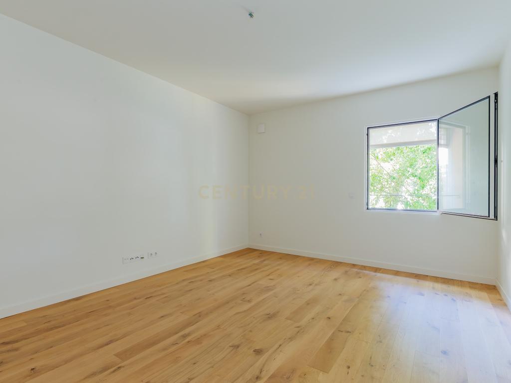 Apartamento T2 Novo a estrear em Areeiro - Image 4