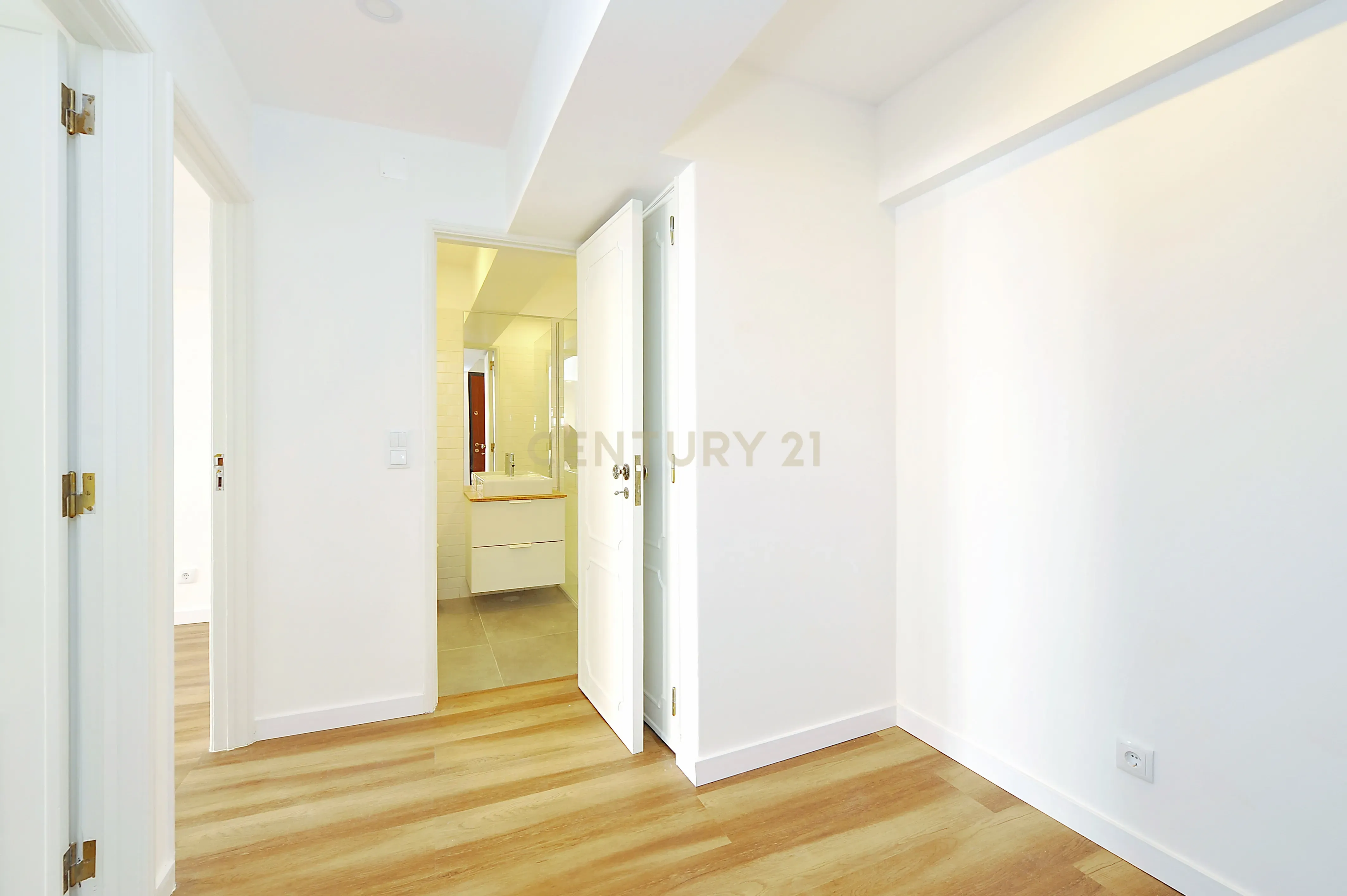 Fotografia 10 de Apartamento Moderno  Lisboa - 2 Quartos e Vista Cidade