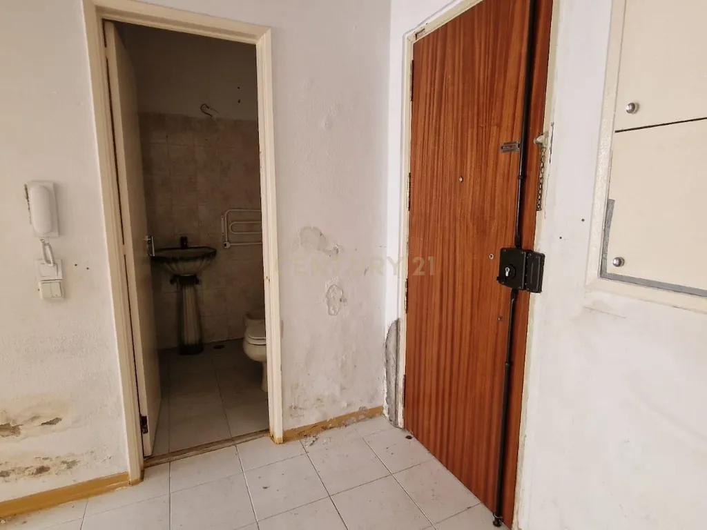 Apartamento T1 em Paço de Arcos - junto à praia e Escola Superior Náutica Infante D. Henrique - Image 25