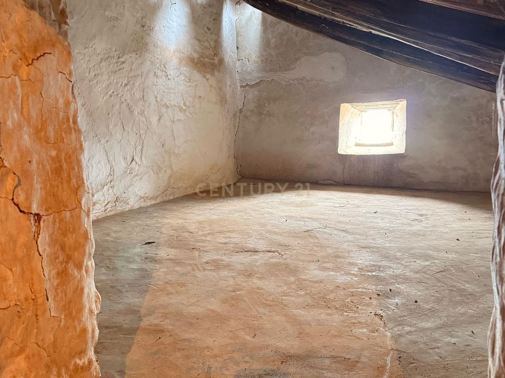 🏡 Casa com grande potencial em Gaucín, com vista panorâmica para África e para o mar - Image 14