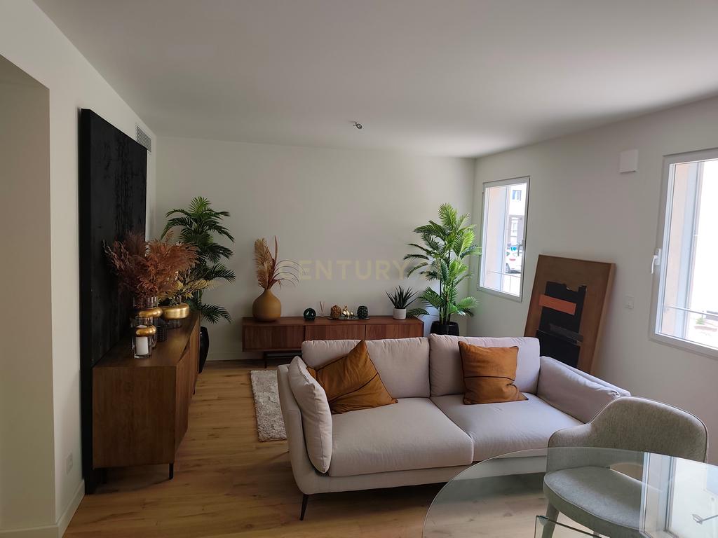Excelente Apartamento T2 bastante Central no Areeiro com Jardim Privativo - Image 18