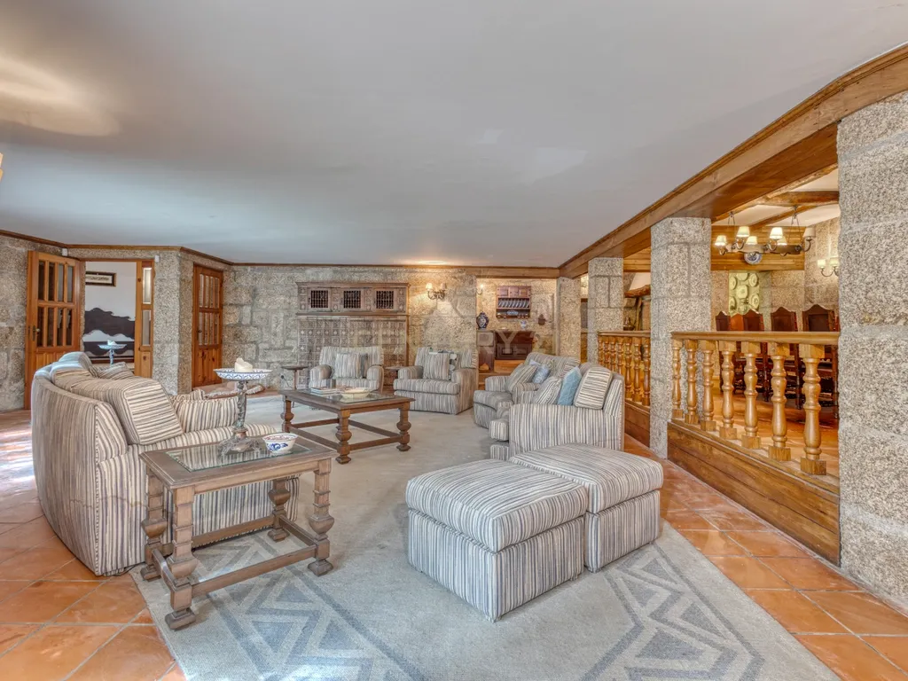 Herdade em Moreira de Cónegos – Moradia com 4 Frentes com Piscina 6 Hectares de terreno ideal para Organização de eventos, Alojamento local , boutique hotel etc - Image 63