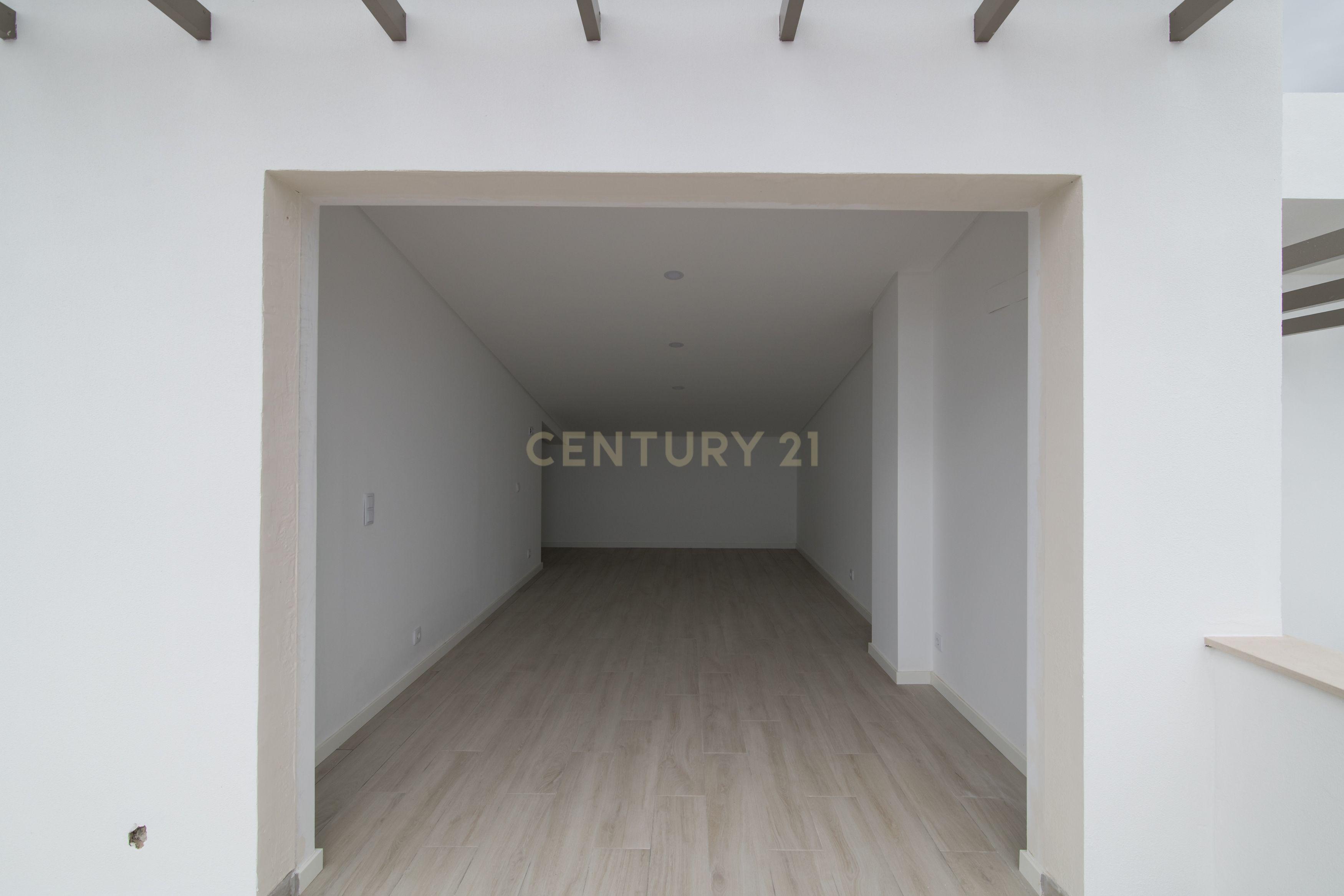 Condomínio Villas d’Ouro – Exclusividade e Conforto no Coração de Sesimbra - Image 5