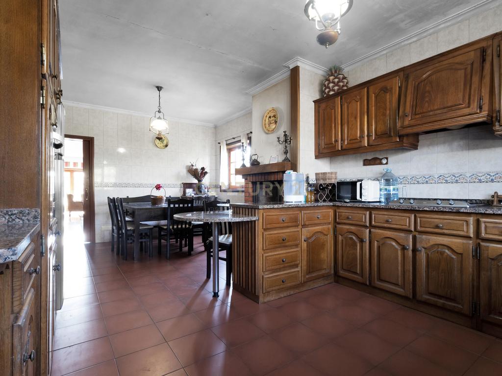 Moradia T4 com 392 m² e terreno de 1.070 m² | Anta - Image 25