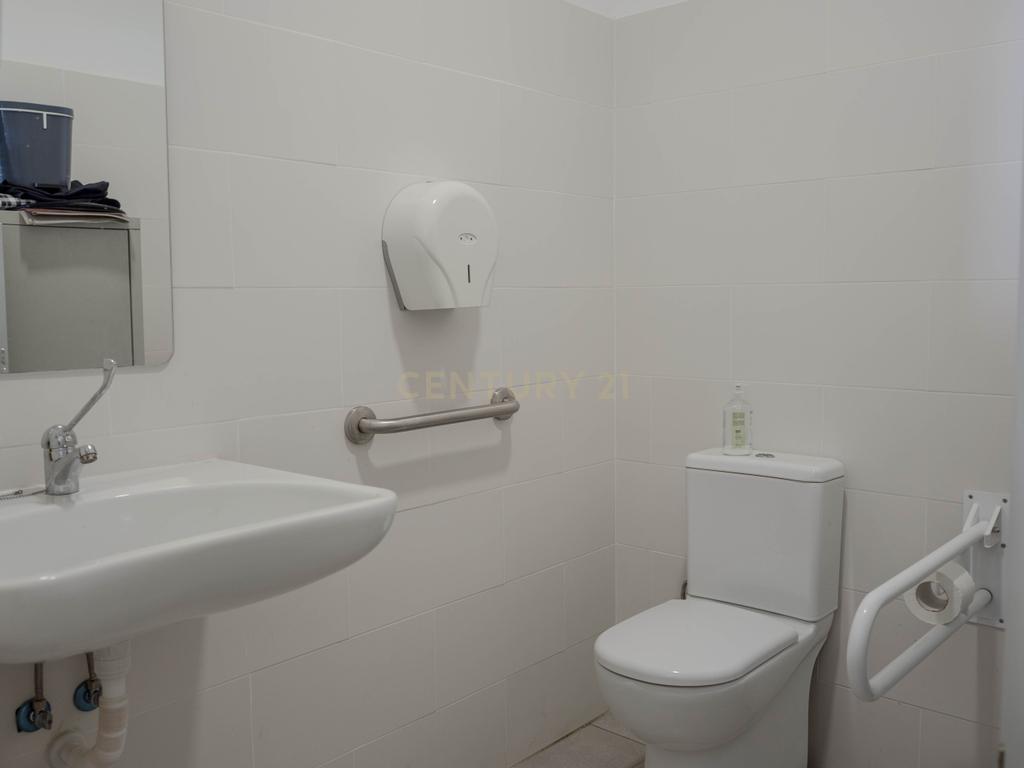  - Image 19