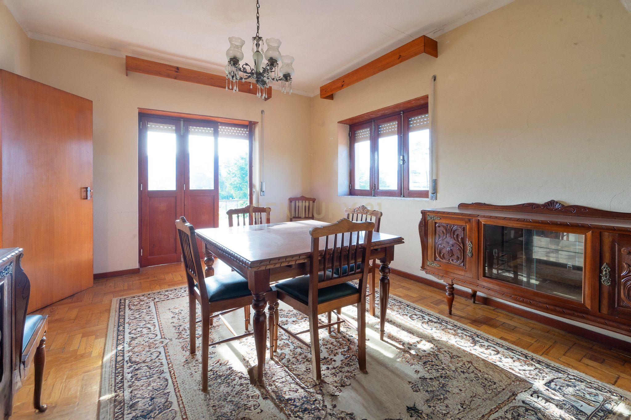 Moradia T3 Serpins, Lousã - Image 11