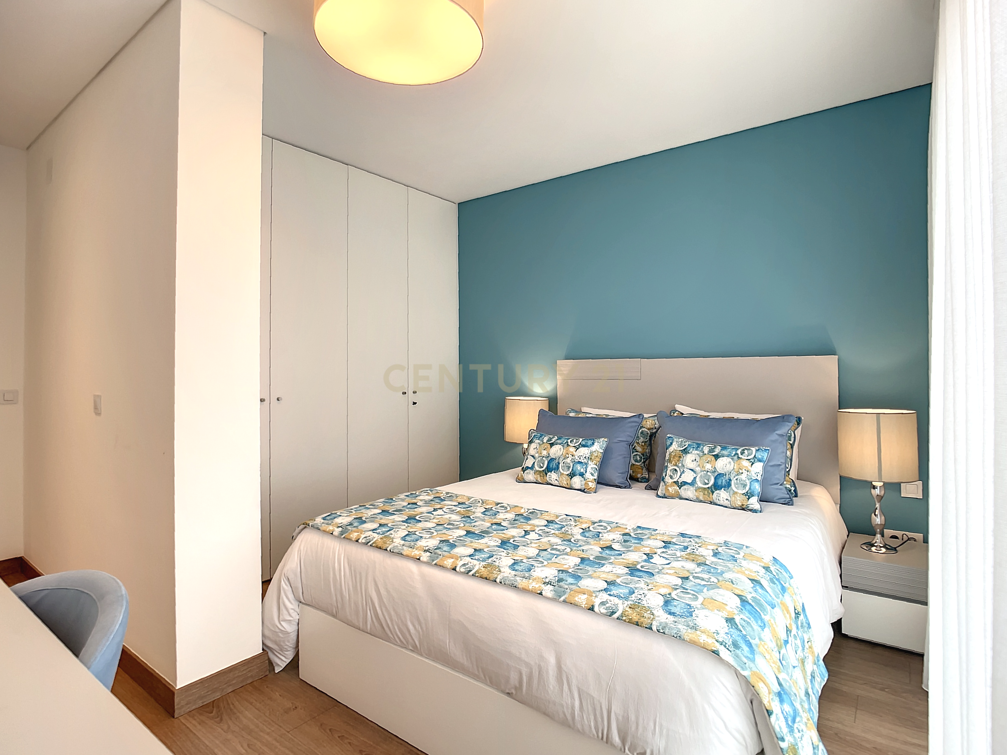 Duplex inserido no condomínio de luxo em Nazaré - Image 12