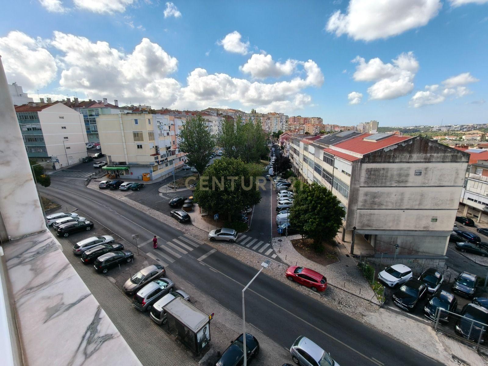 Fotografia 10 de Apartamento T2 em Queluz e Belas, Sintra
