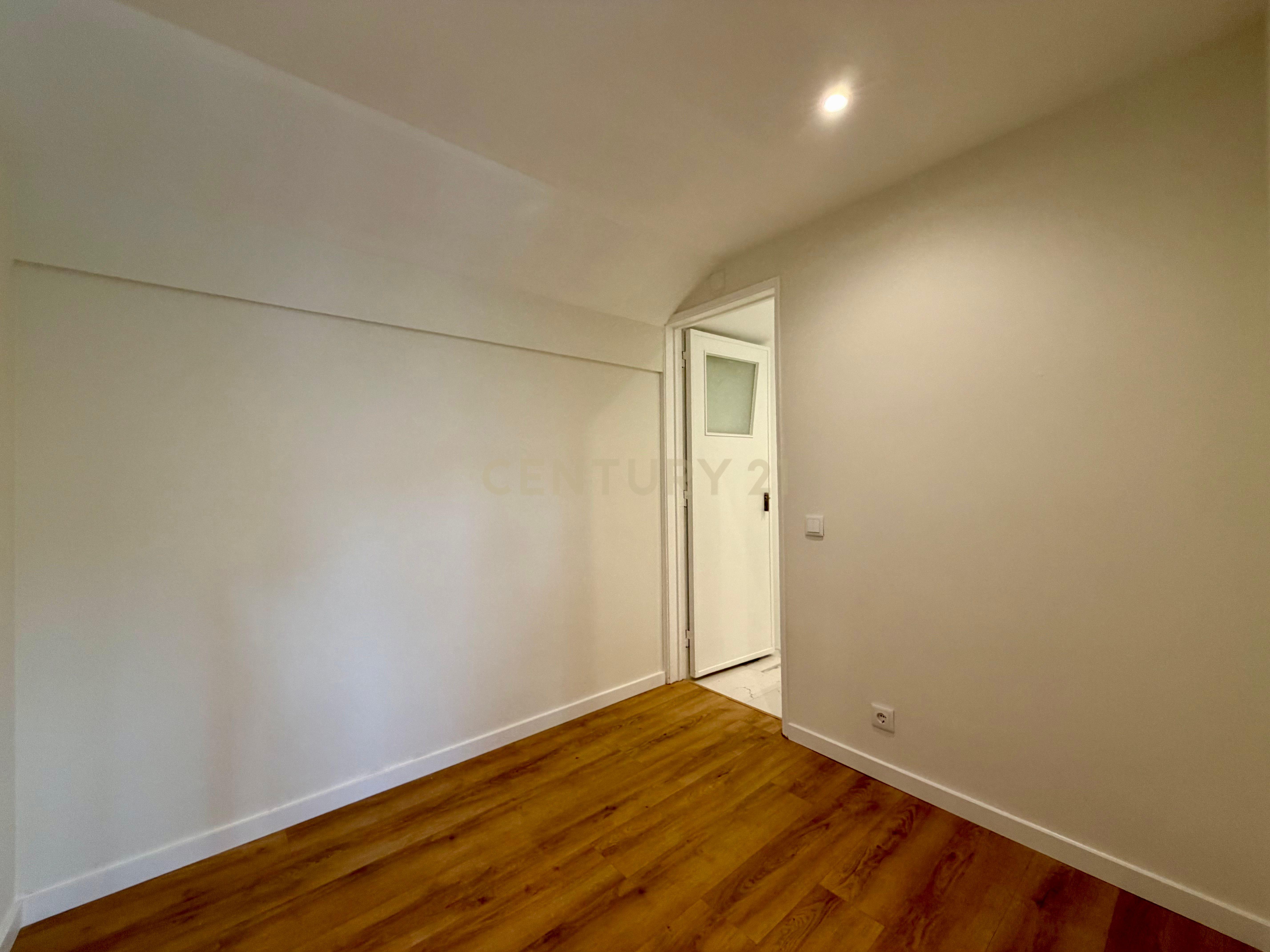 Fotografia 9 de Apartamento T0+1  em Benfica, Lisboa com Vista Panorâmica.