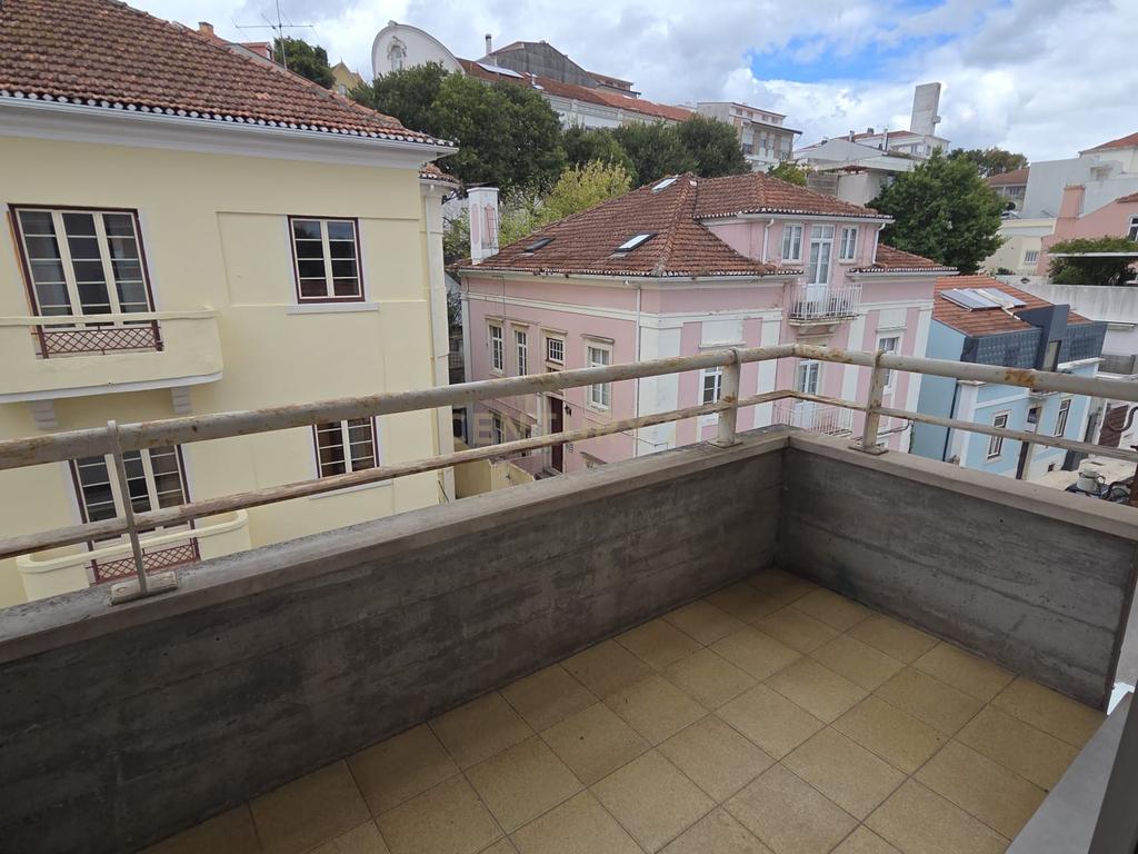 Arrendamento | T2 + Sótão | Montes Claros – Coimbra - Image 18