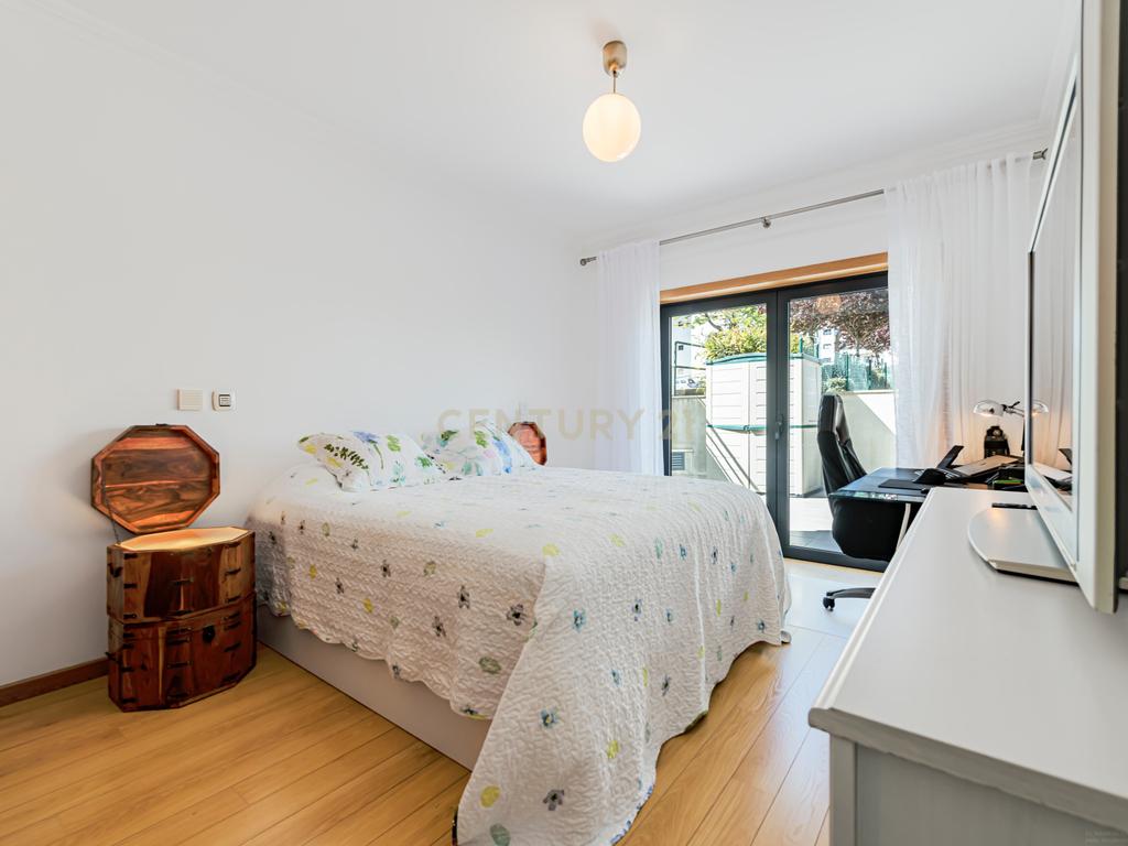 Apartamento T3 em Cascais com Terraço - Image 9