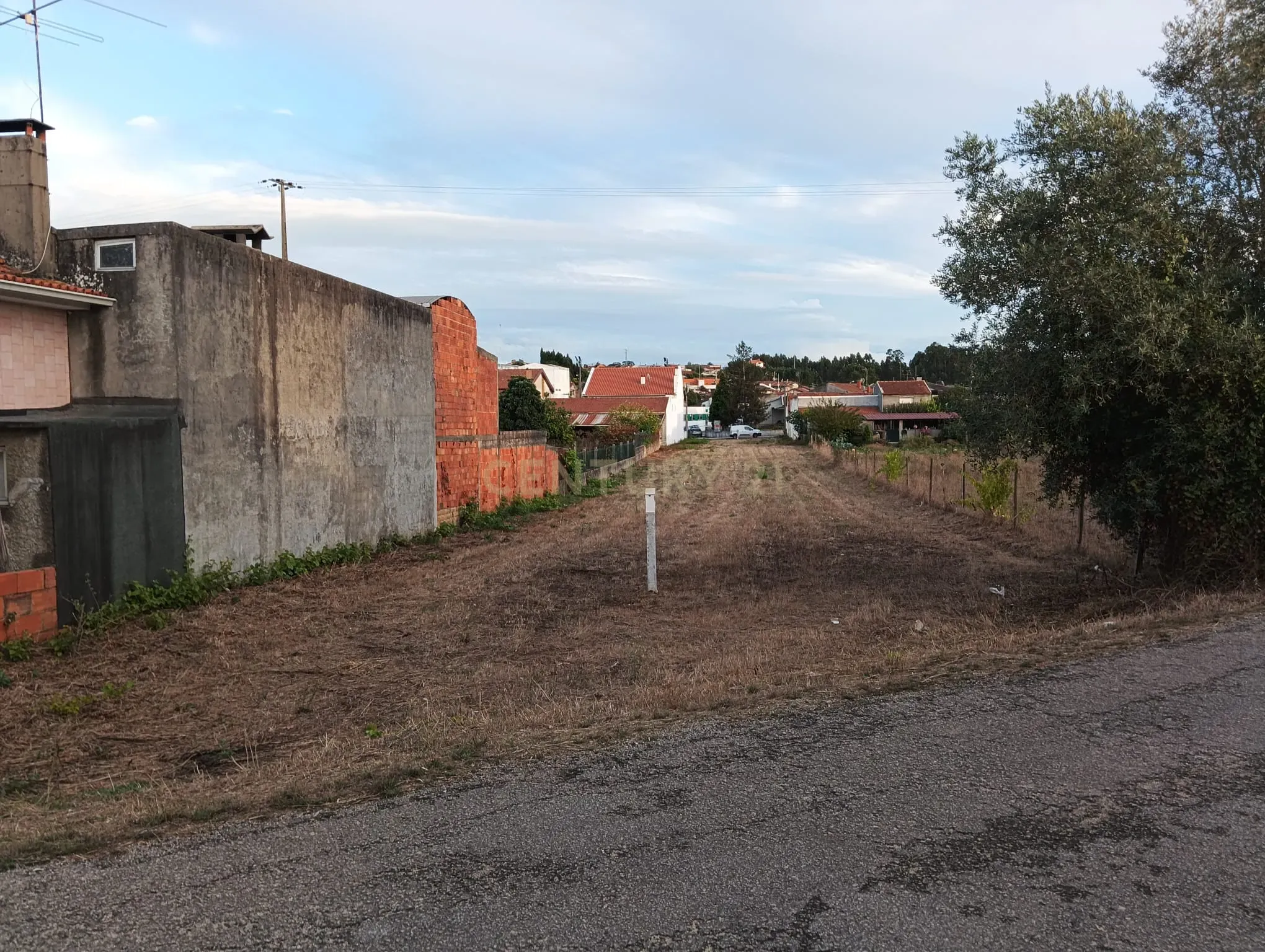 Fotografia 6 de terreno urbanizável com 1.789 m², em Fermentelos, concelho de Águeda.