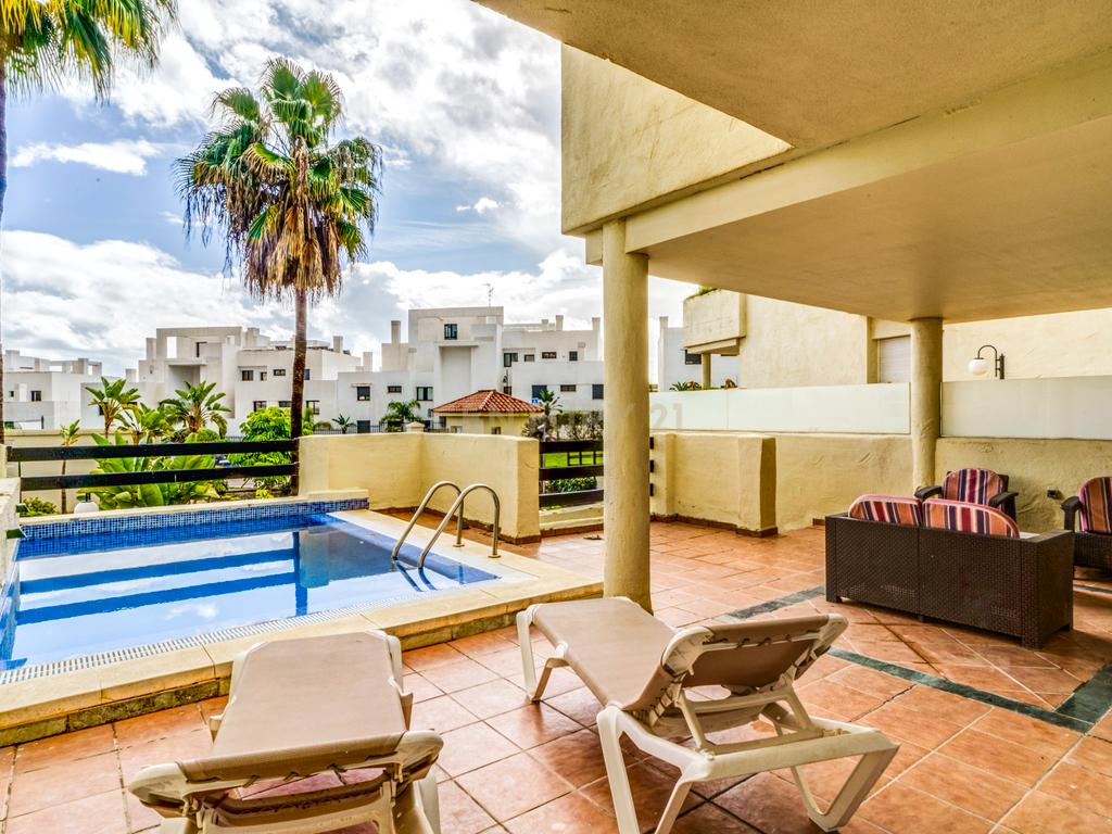 Luxuosa Moradia T3 com Vista Panorâmica em Málaga - Image 20