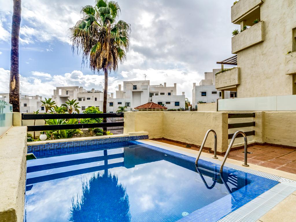 Luxuosa Moradia T3 com Vista Panorâmica em Málaga - Image 21