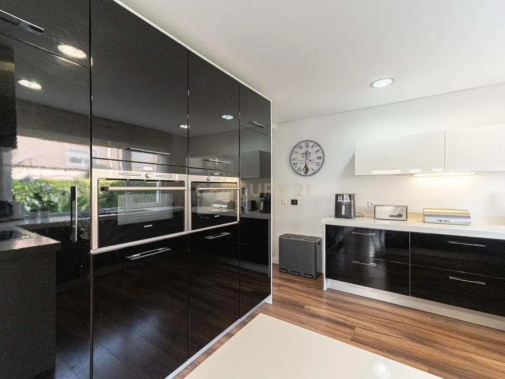 Moradia T4 em Carcavelos, Sassoeiros - Image 38