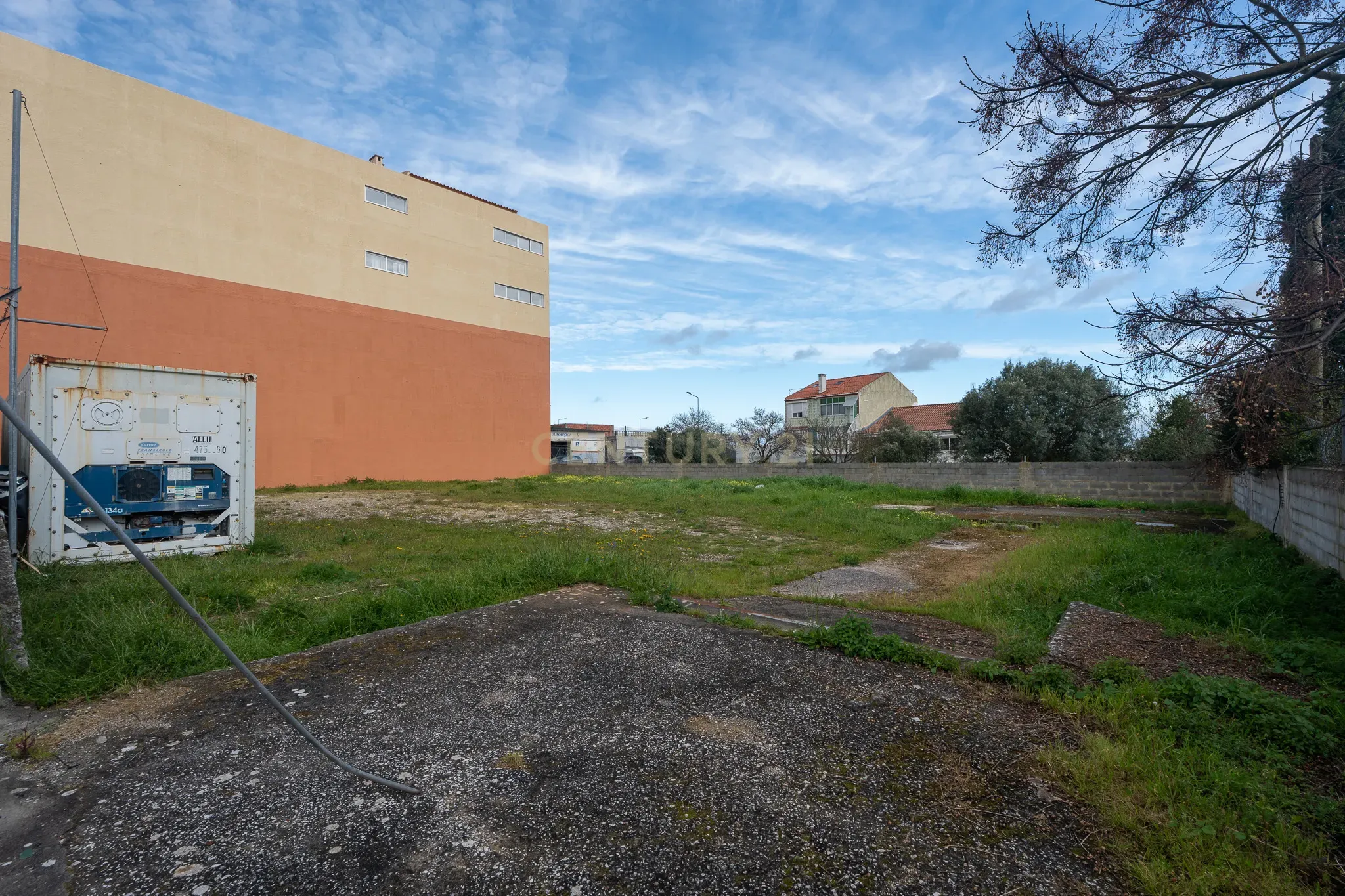Fotografia 3 de Terreno Urbano Para Construção de Moradia – Amadora
