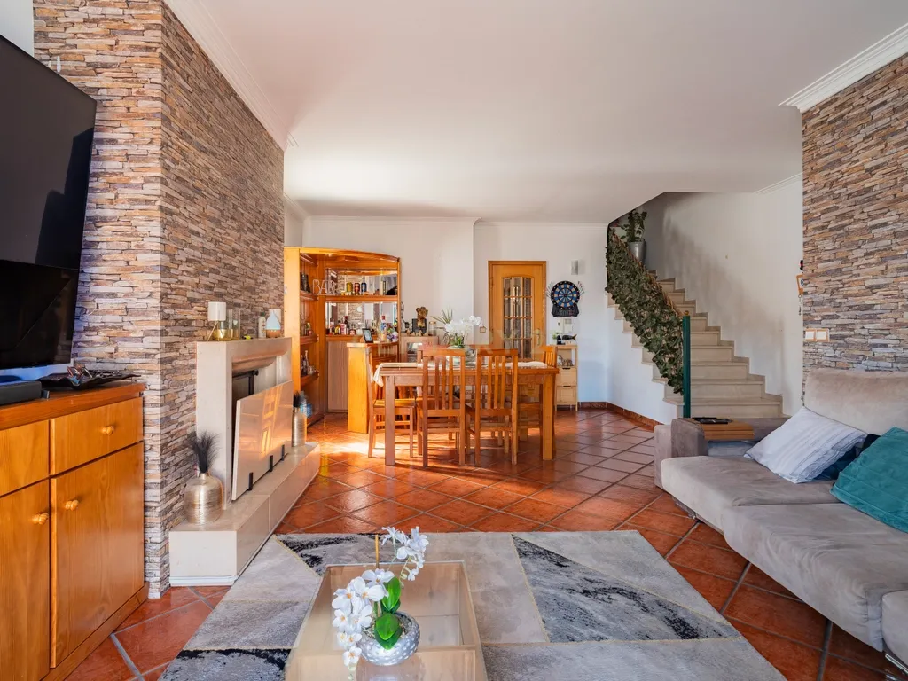 Moradia T3 com piscina em Marinha Grande, Leiria - Image 6