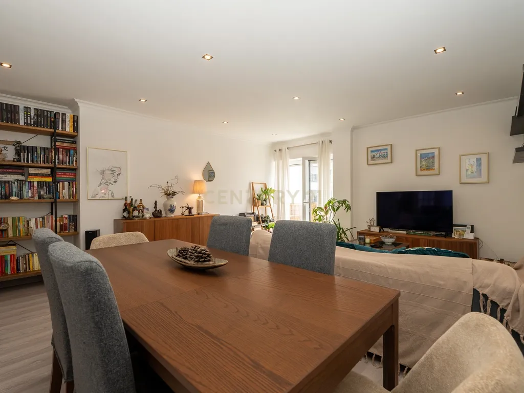* ESPECTACULAR APARTAMENTO NO CENTRO DE MAFRA, COM VARANDA E PARQUEAMENTO * - Image 6