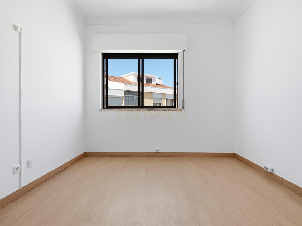 Apartamento T4 para arrendamento - 1800€ - Image 8