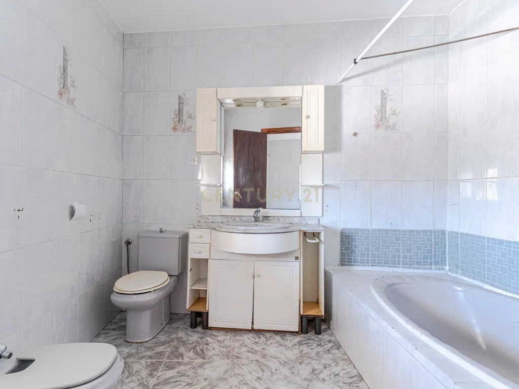 Apartamento T2 em Lisboa - Oportunidade Imperdível a 161200€ - Image 10