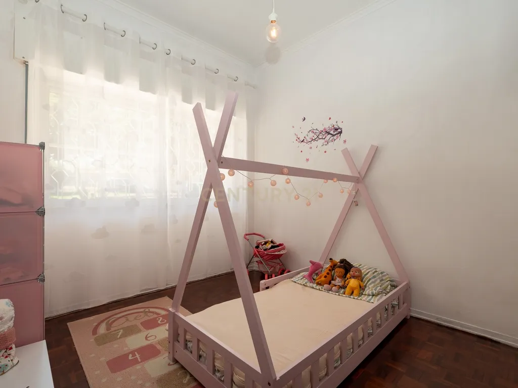 ** APARTAMENTO T2 NA AMADORA, PERTO DO METRO E DO COMBOIO ** - Image 9