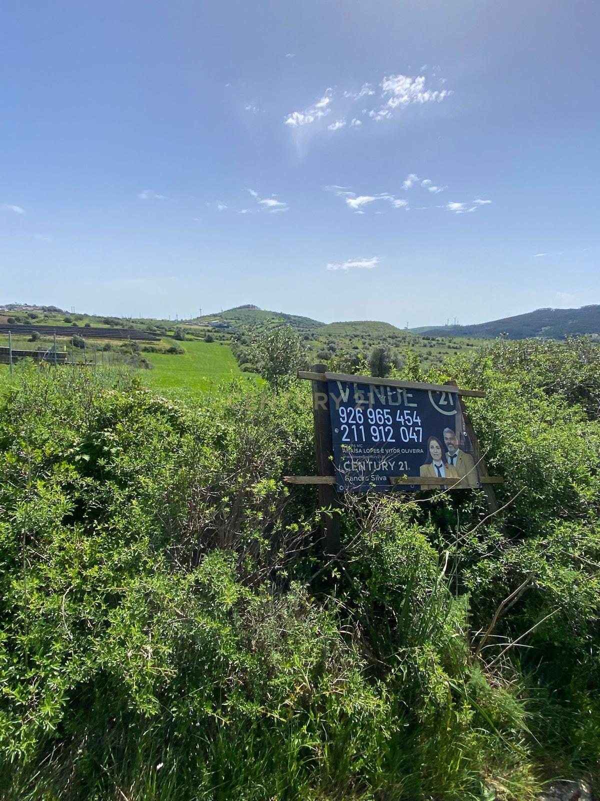 Fotografia 5 de **Terreno com 10 200 m2 - MAFRA**