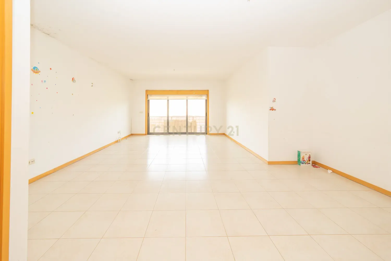 Fotografia 6 de Apartamento T3 com Duas Varandas e Dois Lugares de Estacionamento, na Vila Serena, Pinhal Novo