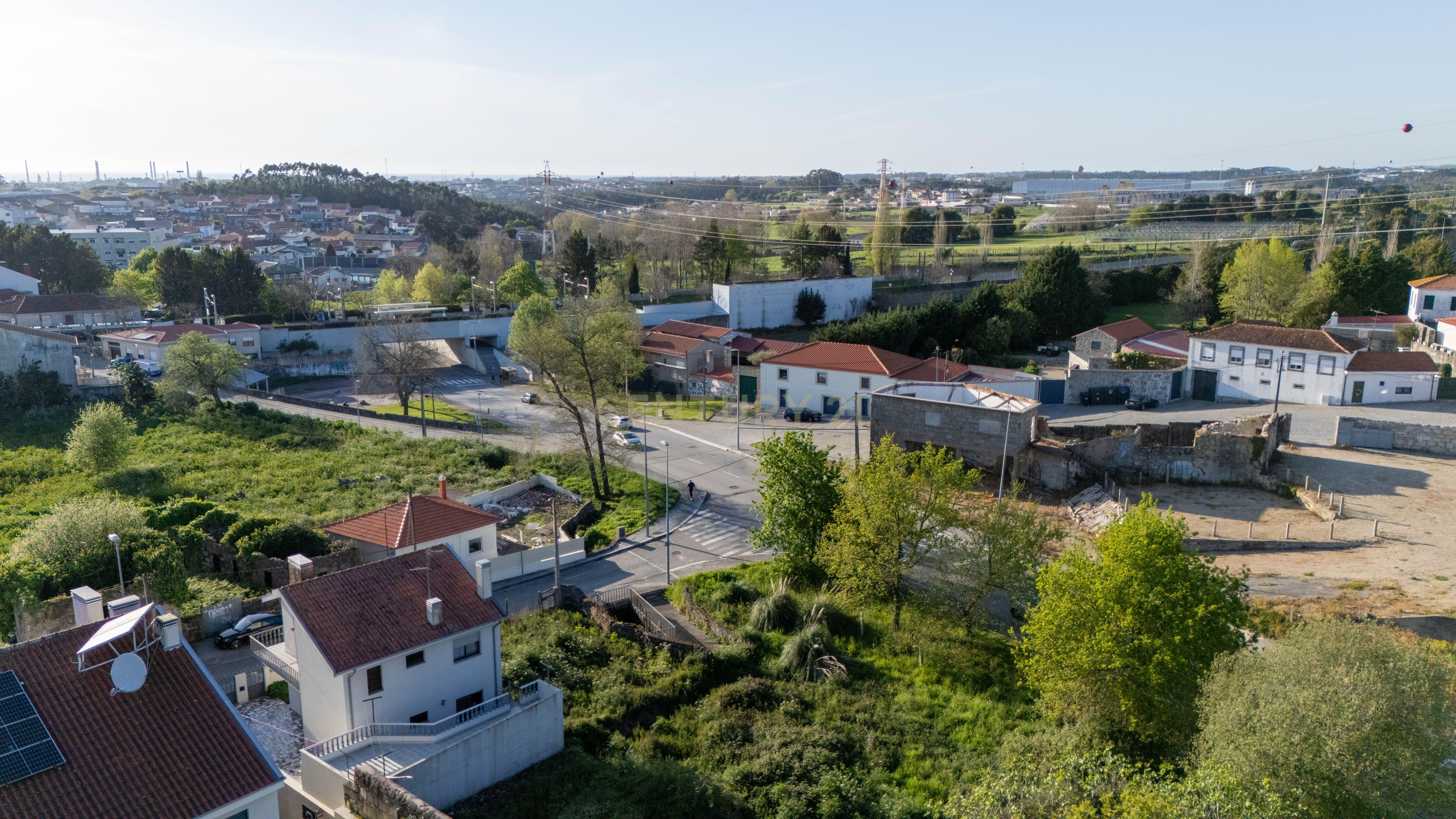 Terreno com Projeto de Loteamento Aprovado para Construção de Moradia - Image 20