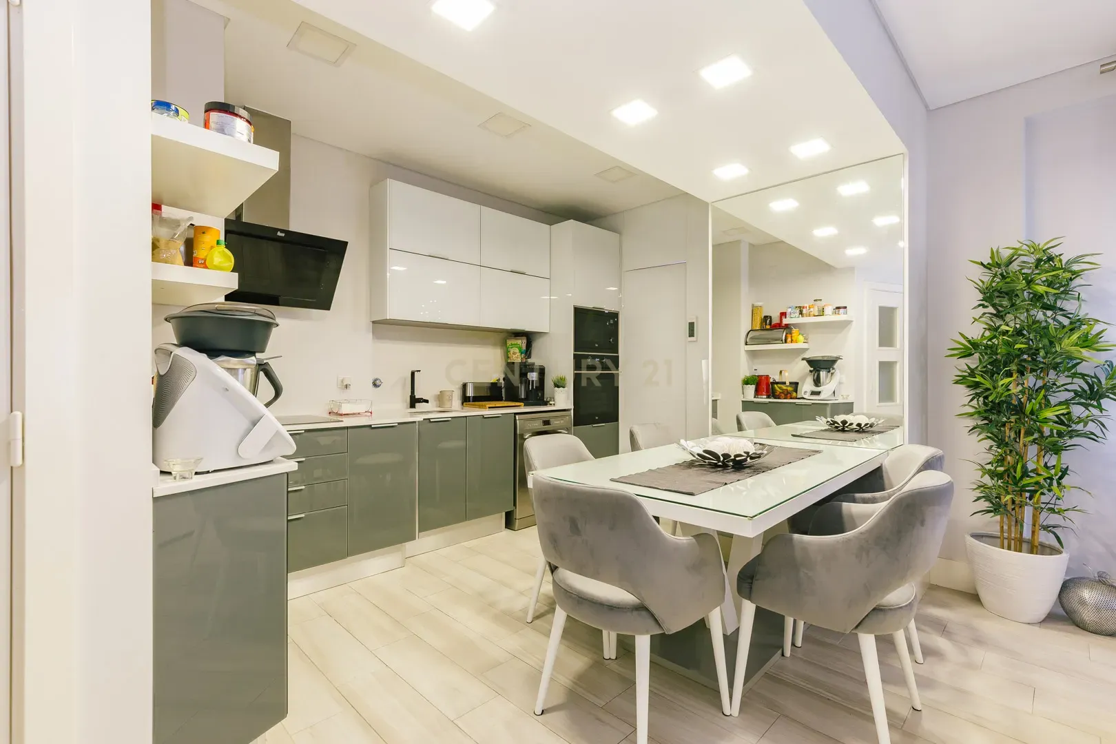 Apartamento T3 em Marvila - Image 12