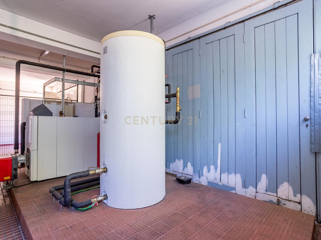 Prédio no Centro de Portalegre para investimento - Image 44