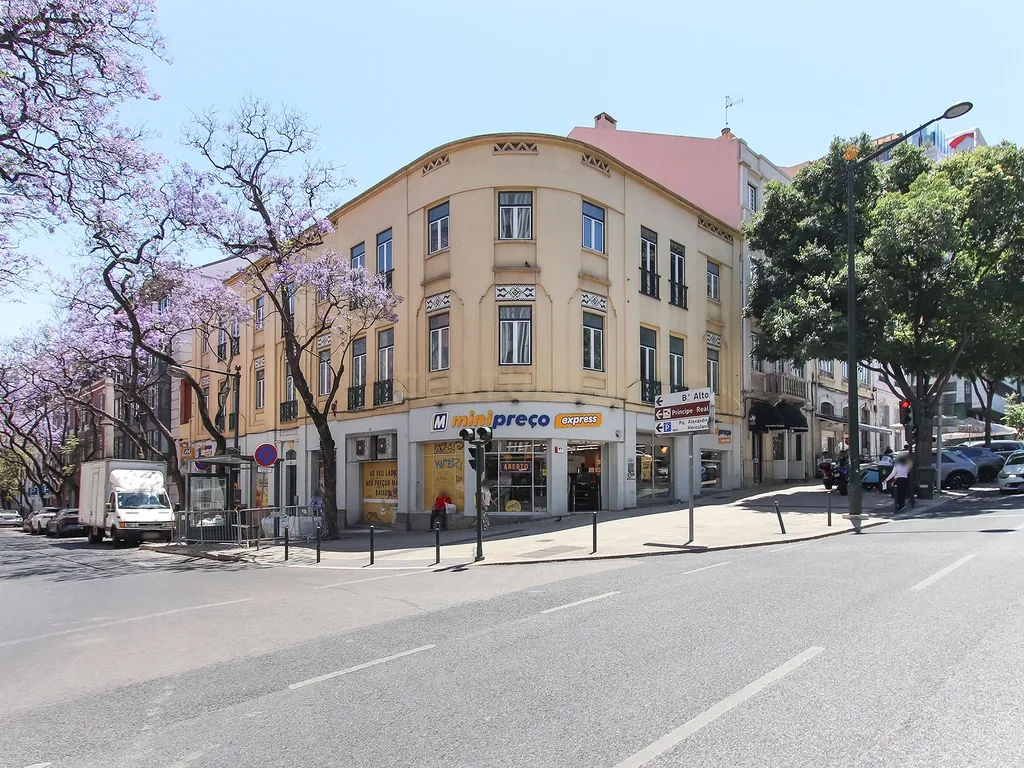 Edifício de charme, uso misto no Rato - Image 79