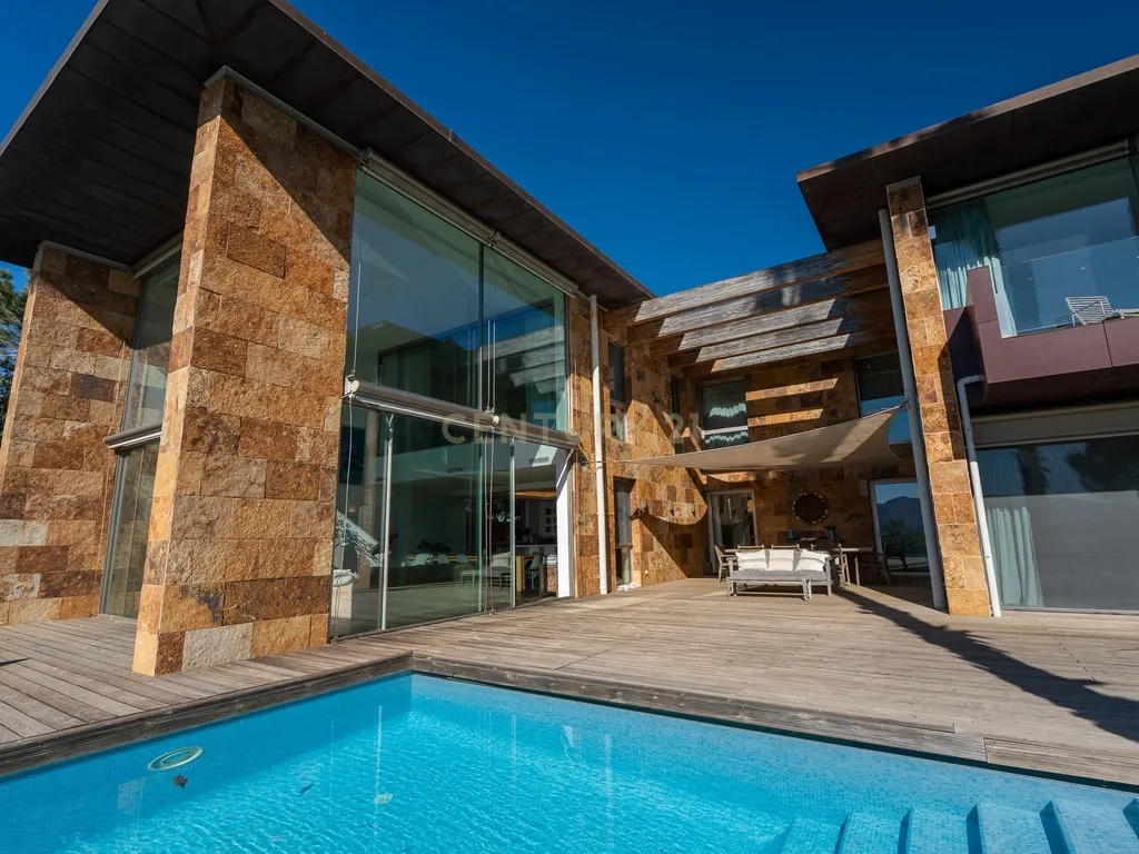 Moradia Exclusiva em Primeira Linha de Mar com Piscina Infinita / Tróia-Carvalhal - Image 72