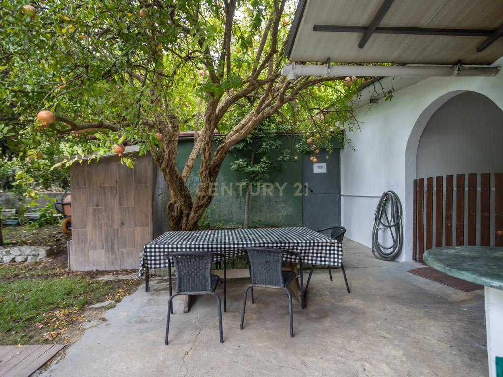 Fantástica Moradia Versátil com Piscina e Jardim, junto a serra da Arrábida – Setúbal - Image 12